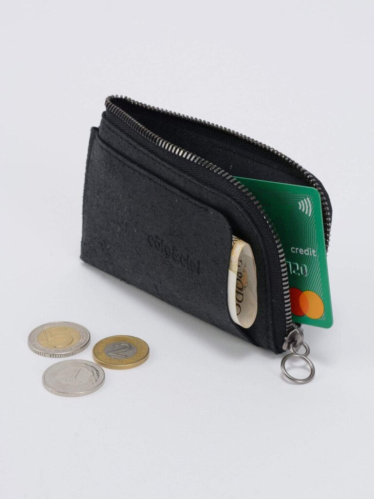 zippered-wallet